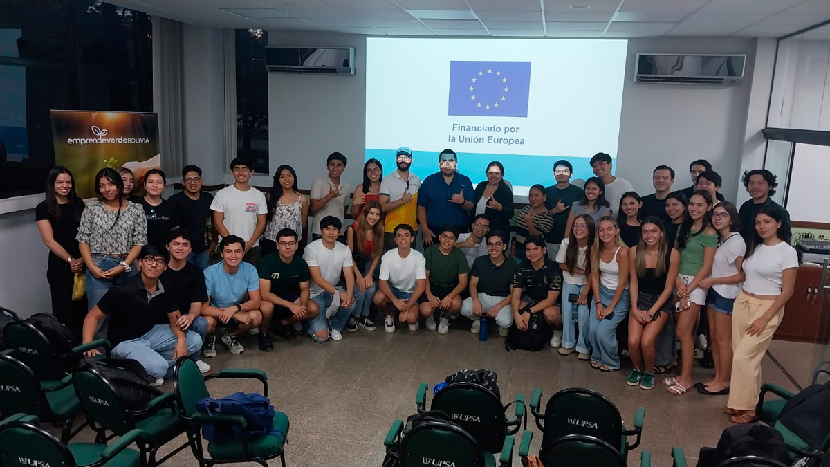 ESTUDIANTES DE LA UPSA FORTALECIERON SU VISIÓN EMPRENDEDORA HACIA MODELOS DE ECONOMÍA VERDE